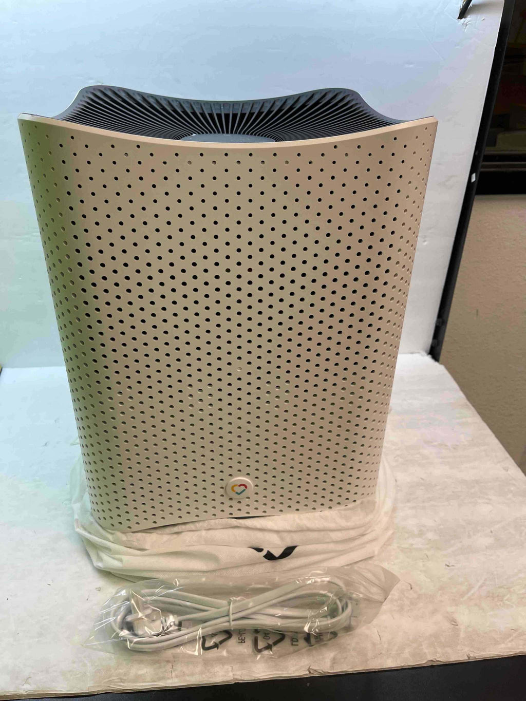 Mila Air Purifier for Large Room 1,000 sqft Coverage | Basic Breather | Air Purifier for Allergies | H12 HEPA Filter | Smoke Allergens Dust Pollution | Home Office Air Cleaner | Smart Wi-Fi Auto Mode